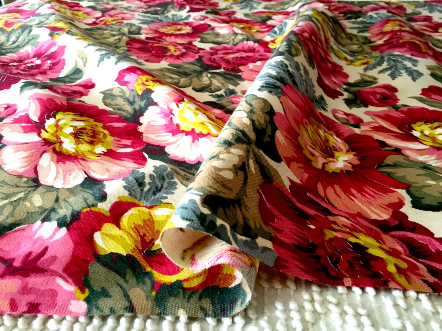 Fab 40s Beautiful Blooms Barkcloth Fabric// Hollywood Regency Era