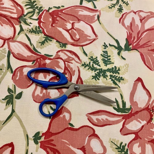 Spectacular 60s Hand Printed Floral Barkcloth/ Hawaiian Fabric for Upholstery Drapery and Home Decor/ BTY shops 11 Yards