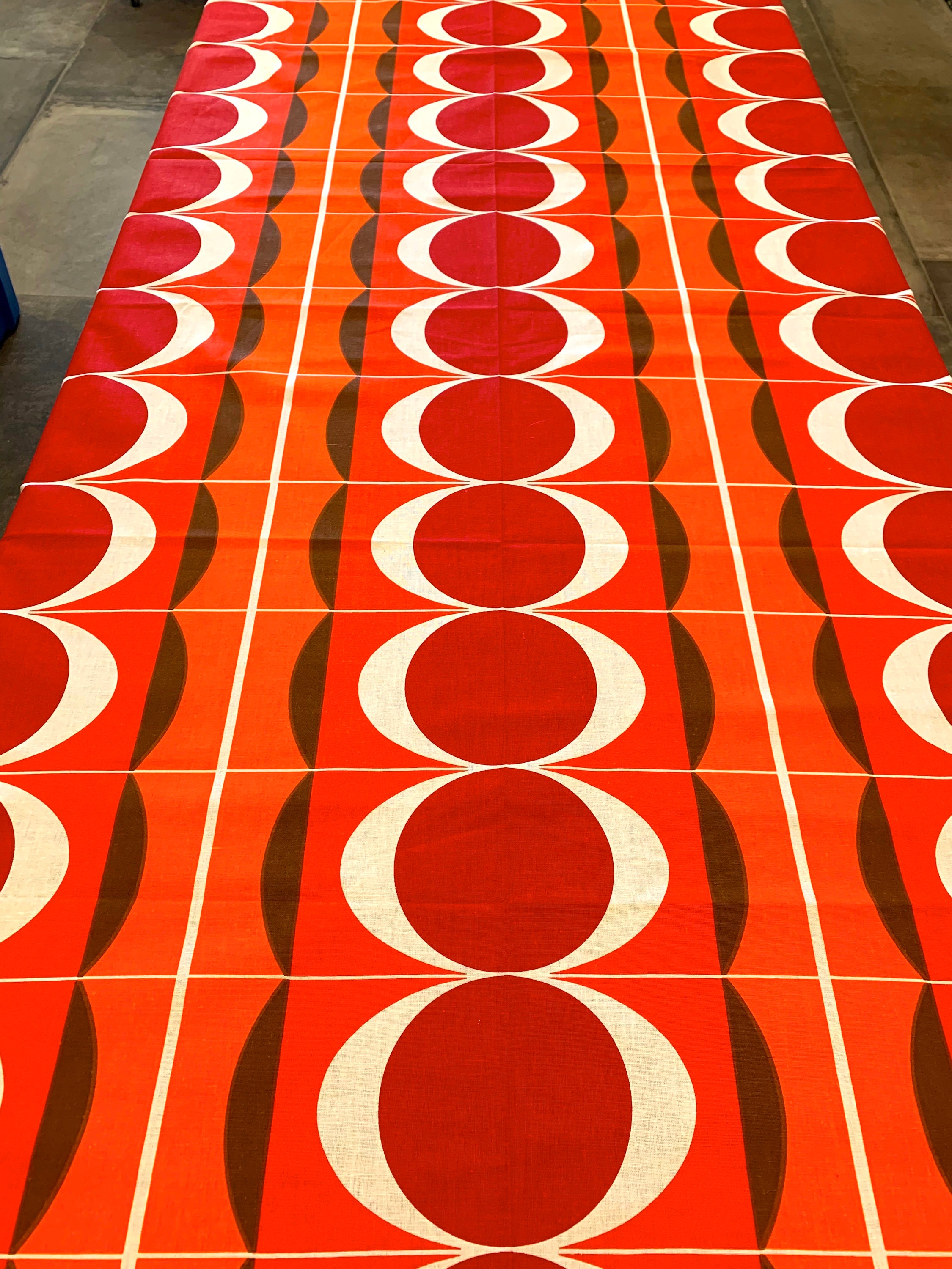 Wild Disco 70s Broadcloth Fabric with an Op Art Flair/ Scandinavian