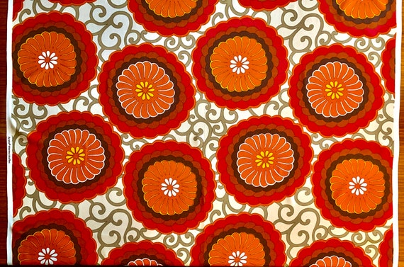 Groovy 1970s Hippie Chic Flower Power Fabric for Upholstery and Home Decor/ NOS/ 48"W x 46"L
