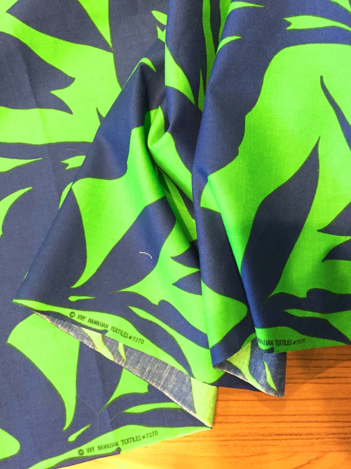 70s Tropical Broadcloth Fabric with a Bold Graphic Print by VHY