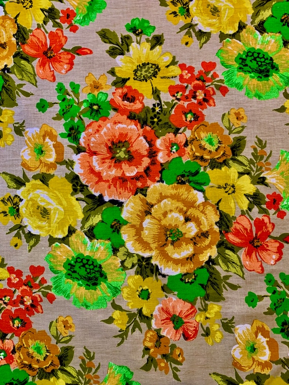 Whimsical Vintage 60s Cotton-Linen Blend Fabric/ Hippie Flower Power for Apparel, Upholstery and Home Decor/ 22 Yards Available