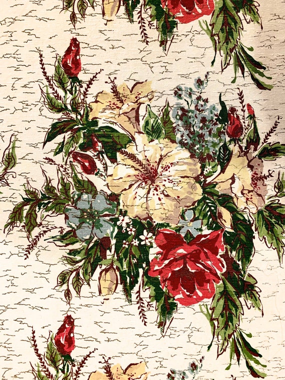 Superb 40s Floral Barkcloth Fabric with Cottage Chic Rose Bouquets for Upholstery and Home Decor/ 6 Panels