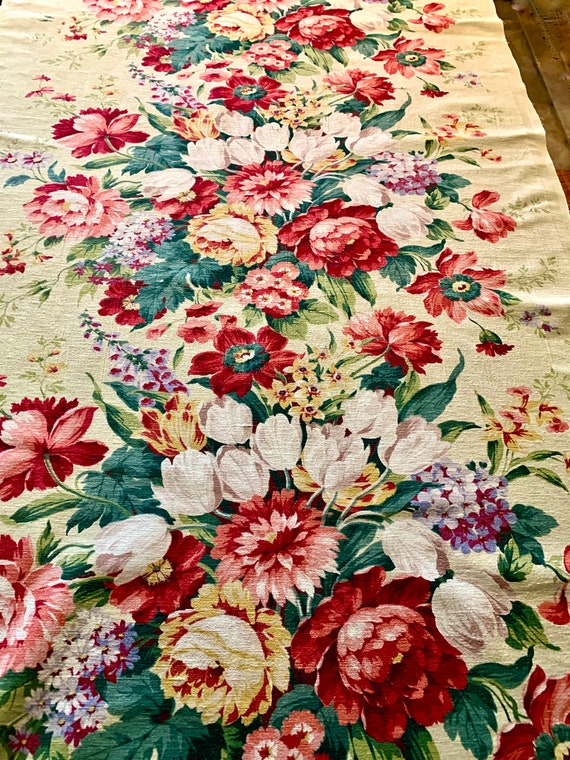 Adorable 1980s Hollywood Glam Meets Shabby Chic Summer Floral Fabric/ Cotton Yardage for Upholstery and Home Decor/ 3 Yards