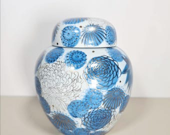Porcelain Ginger Jar with Lid by Fujita Kutani, 1960s, Made in Japan.