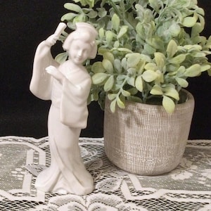 Vintage Figurine Japanese Geisha, White Porcelain, Made in Japan, Vintage Asian Decor, 7 inches tall, Original Sticker