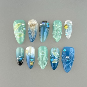 Ocean Dream Jellyfish Press On Nails, Blue Sea Fantasy Nail Art Set, 3D Shell & Starfish Nails, Handmade Oceanic Nail Design, Vacation Nails