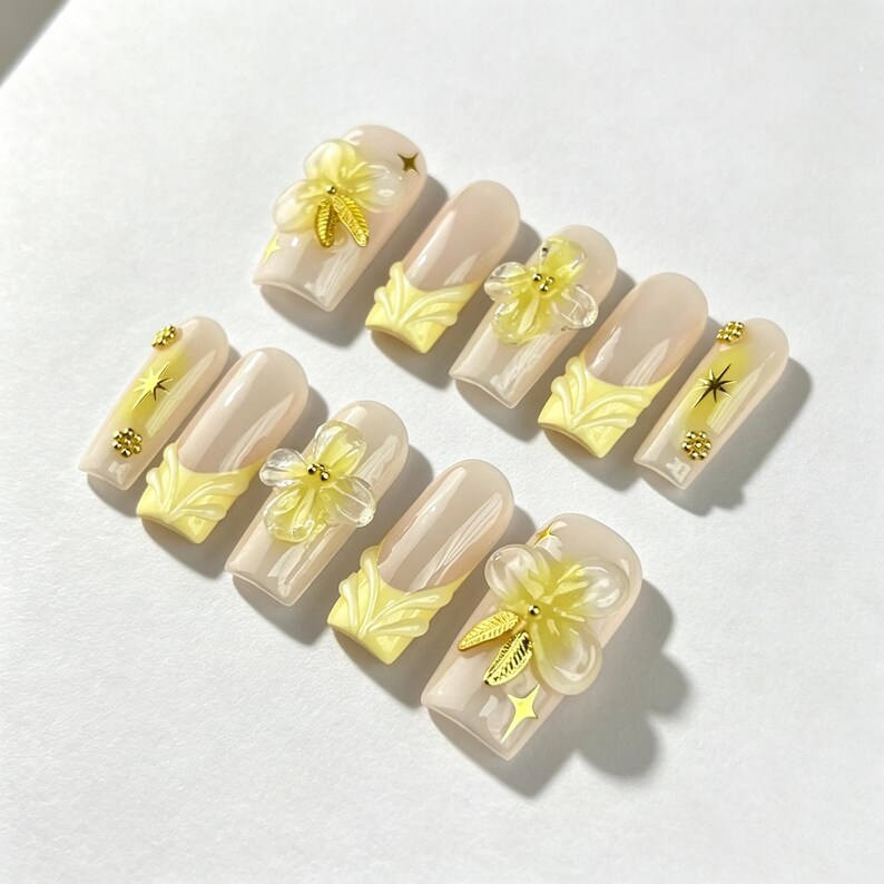 Beach Press-on Nails, 3D Flower Design Nails, Handmade Summer Ocean Nails, Pastel Yellow Nails, Vacation Nail Set, Short Nails image 3
