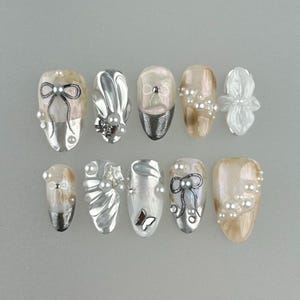 Milky Silver Gold Flower Nails, Luxury Press On Nails, Hand Made Elegant Gold Press Ons, Acrylic Nails, Wedding Nails, Bridal Press On Nails