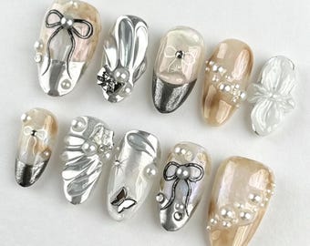 Uñas con flores doradas y plateadas, uñas postizas de lujo, elegantes uñas postizas doradas hechas a mano, uñas acrílicas, uñas para boda, uñas postizas para novia