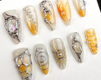Uñas con efecto degradado amarillo/Uñas con elementos solares/Uñas tropicales naranjas/Uñas de verano/Uñas cromadas plateadas/Uñas para vacaciones/Uñas delicadas de lujo