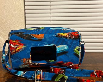 Adjustable Diaper & Wipe Pouche