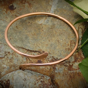 Copper Armlet, Upper arm Bracelet or Cuff, open bangle Bypass Small Hand forged, 7th anniversary image 8