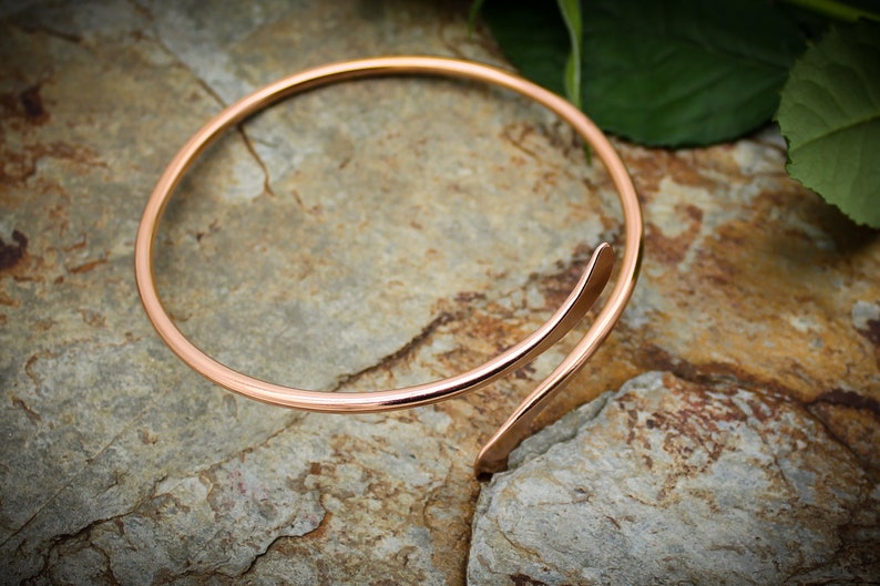 Copper Armlet, Upper arm Bracelet or Cuff, open bangle Bypass Small Hand forged, 7th anniversary image 10