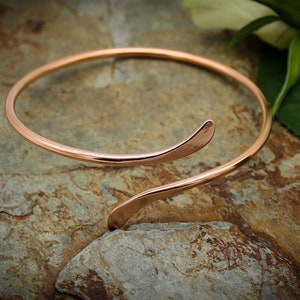 Copper Armlet, Upper arm Bracelet or Cuff, open bangle Bypass Small Hand forged, 7th anniversary image 6