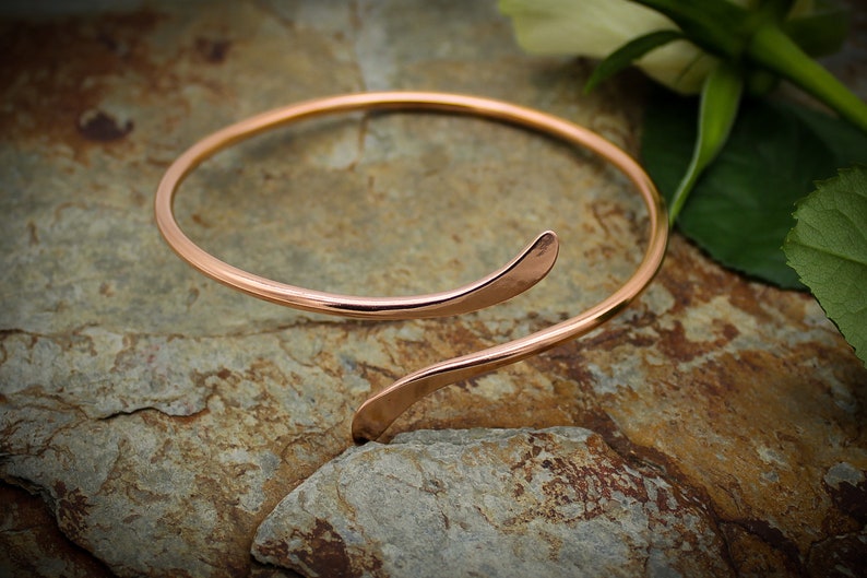 Copper Armlet, Upper arm Bracelet or Cuff, open bangle Bypass Small Hand forged, 7th anniversary image 6