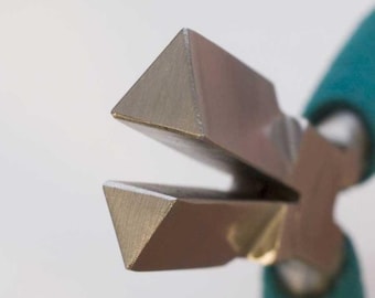 Wubbers Medium Triangle Mandrel pliers for jewelry makers