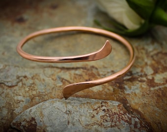 Minimalist Copper Bypass Bracelet – Handmade Adjustable bangle