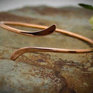 Copper Armlet, Upper arm Bracelet or Cuff, open bangle Bypass Small Hand forged, 7th anniversary image 3