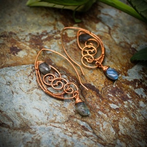 Butterfly wing Threader earrings - copper and Labradorite