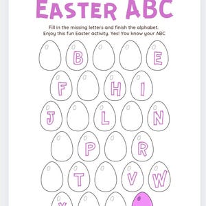 Puede incluir: Una hoja de trabajo imprimible con el texto "EASTER ABC" en letras rosas. La hoja de trabajo presenta una serie de formas de huevo en blanco con letras del alfabeto dentro. Las letras son rosas y algunas faltan. Las instrucciones son completar el alfabeto rellenando las letras que faltan.