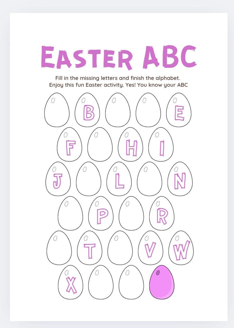 Puede incluir: Una hoja de trabajo imprimible con el texto "EASTER ABC" en letras rosas. La hoja de trabajo presenta una serie de formas de huevo en blanco con letras del alfabeto dentro. Las letras son rosas y algunas faltan. Las instrucciones son completar el alfabeto rellenando las letras que faltan.