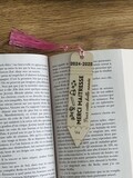 Personalized bookmark with pompom. Ideal end-of-year gift for teachers and schoolmasters.