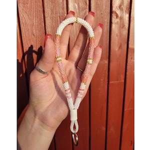 Desvanecimiento otoñal rosa: pulsera con cuentas nativas