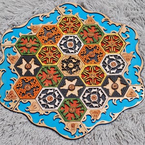 Wooden game board Settlers of Catan /  2-4 . 5-6 Player Custom Settlers Board