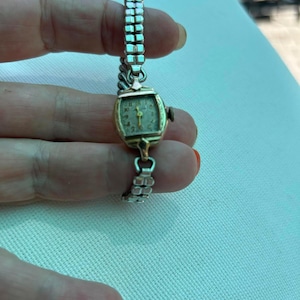 Vintage Bulova Ladies Wristwatch - 10k Gold Plated RGP