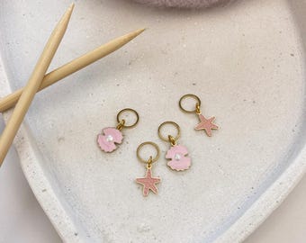 4 er Set Edelstahl Maschenmarkierer I vergoldet I Seestern I Muschel I Geschenk für Stricker*innen I Strickzubehör