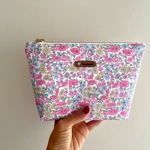 Floral Cotton Zipper Pouch: Handmade Travel Organizer