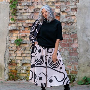 Witte rok met abstracte print