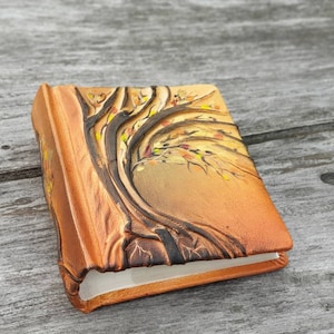 Leather photo album with Tree for 100 photos anniversary birthday gift image 7