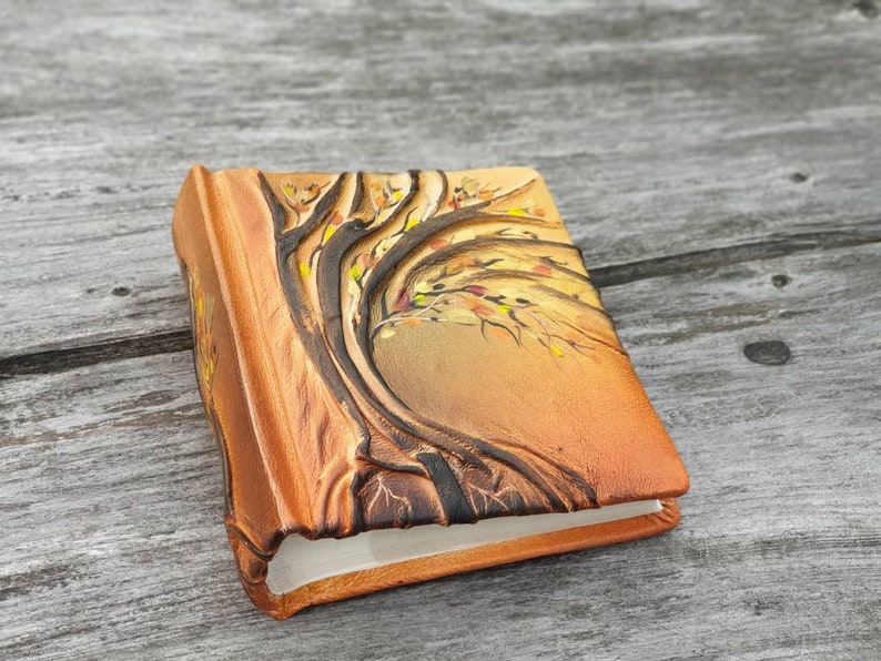 Leather photo album with Tree for 100 photos anniversary birthday gift image 7