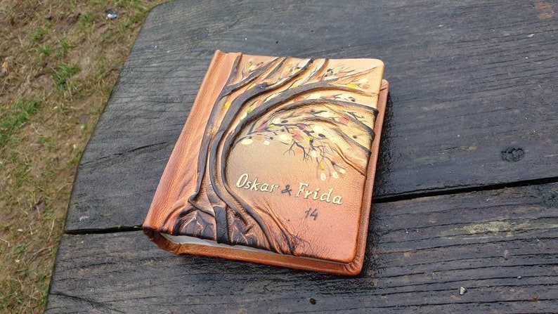 Leather photo album with Tree for 100 photos anniversary birthday gift image 8