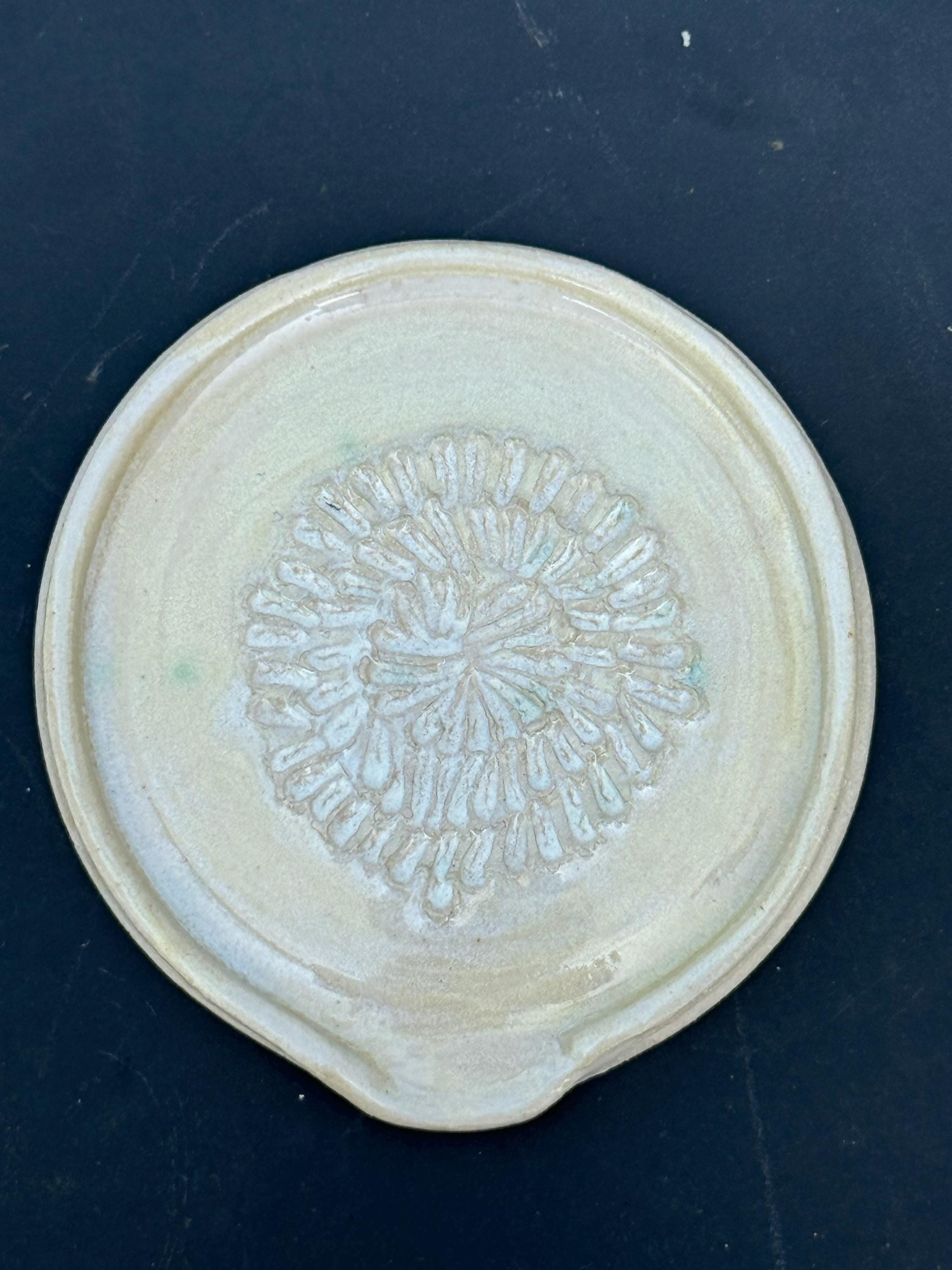 Handmade Small Garlic Grater Plate in Soft Beige - Kitchen Gadget