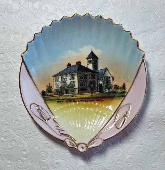 Vintage Hawarden IA High School Scalloped Edge Trinke… Gem