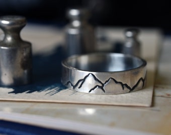 Silver Mountain ring - Inspirational ring - Gift for him - Outdoor gift - Silver ring - Wedding band  - Snowy mountain - Hiking