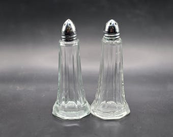 Salero y pimentero vintage con diseño de goteo, altos, transparentes, 11,4 cm de alto x 1,9 cm de diámetro.