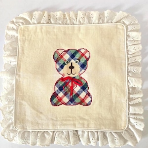 Vtg Cross Stich Needlepoint Teddy Bear Pillow Cover, 14"x14" Lace Border