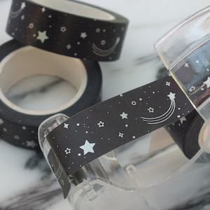 Cosmic Washi Tape – zwarte tape met zilveren sterren en vallende sterren voor journaling, scrapbooking, planners en knutselwerkjes