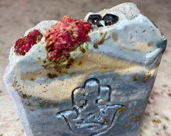 Indian Sandalwood Natural Soap - Vegan Handcrafted Cold Process Soap | Unique Premium Quality Botanical Themed Soap | Artisan Gift Idea