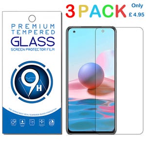 Könnte beinhalten: Ein Set Displayschutzfolien für ein Smartphone. Die Verpackung ist weiß und blau, mit den Worten "PREMIUM TEMPERED GLASS" und "SCREEN PROTECTOR FILM". Gezeigt wird auch ein Smartphone mit angebrachtem Schutz.