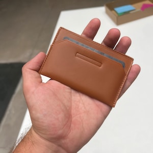 レザーカードホルダー、ウブリケレザーカードホルダー、メンズカードホルダー、お父さんへのプレゼント、彼氏へのプレゼント、男性へのプレゼント、クリスマスプレゼント