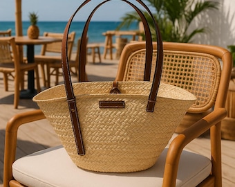 Small palm basket with leather handles, leather basket bag, wicker and leather basket, Ubrique leather basket, Ubrique leather basket