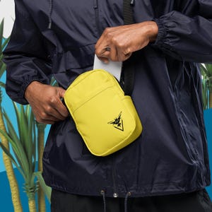 Team Instinct - Cross Body Bag - Explore in Style