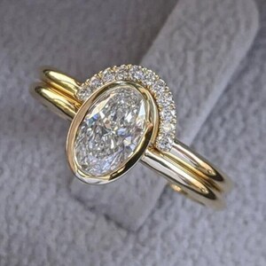Oval Cut Colorless Engagement Band, Minimalist Curved Wedding Band, Unique Bezel Set Bridal Set, Solitaire Wedding Set In 14K Yellow Gold