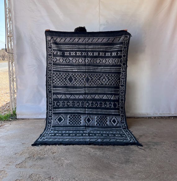 Schwarzer Kaktus Seidenteppich, Handgewebter Marokkanischer Kelim Teppich,  Flach gewebter Berber Teppich, Marokkanischer Kaktus Seidenteppich 2,6 x  3,5 m - Etsy.de