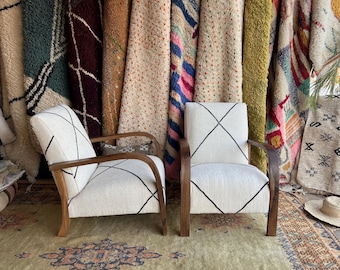 ミッドセンチュリーの木製セッセル、モロッコのキリムラグアームチェア